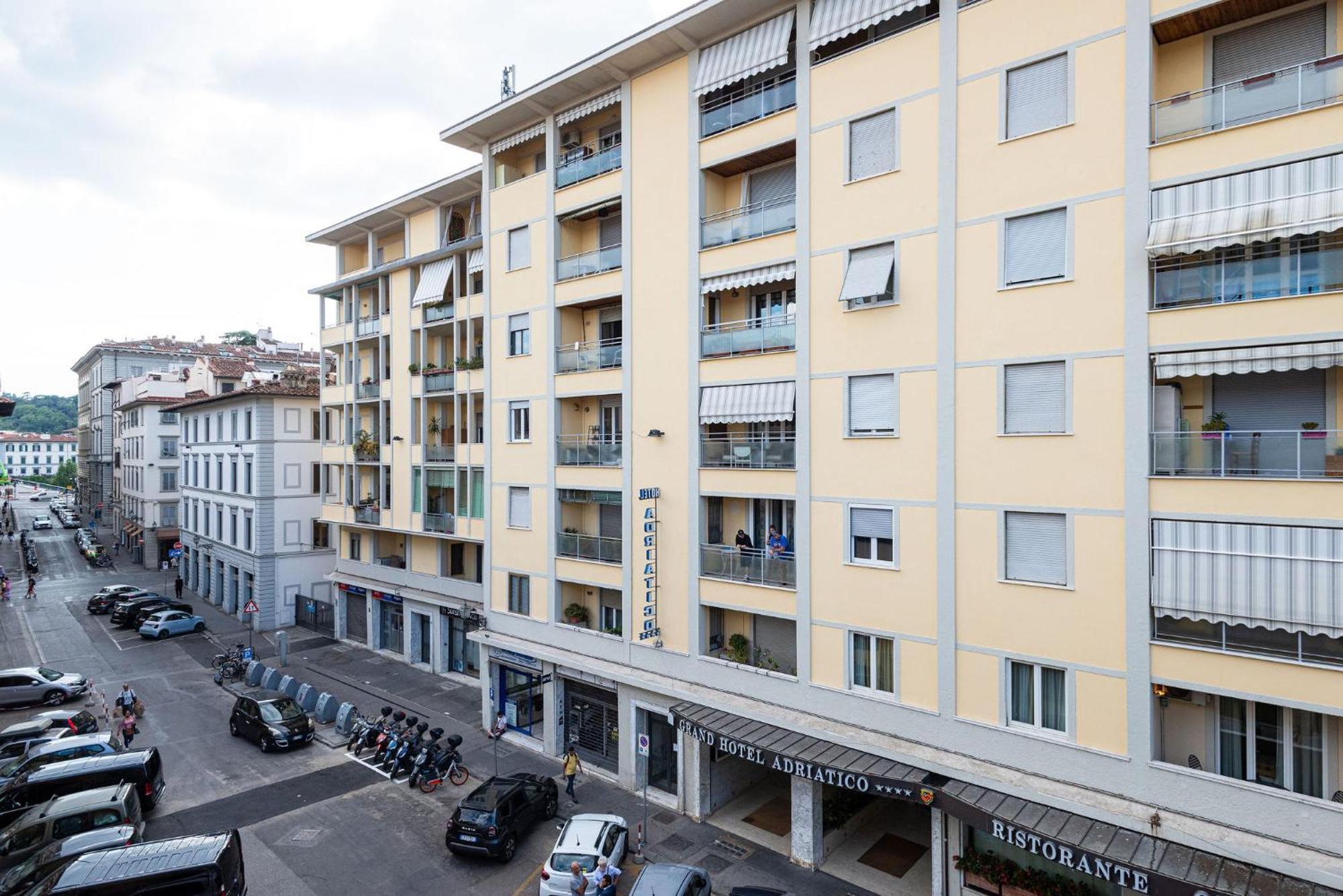 Unyca - Luxury Central Suite Florence Exterior photo