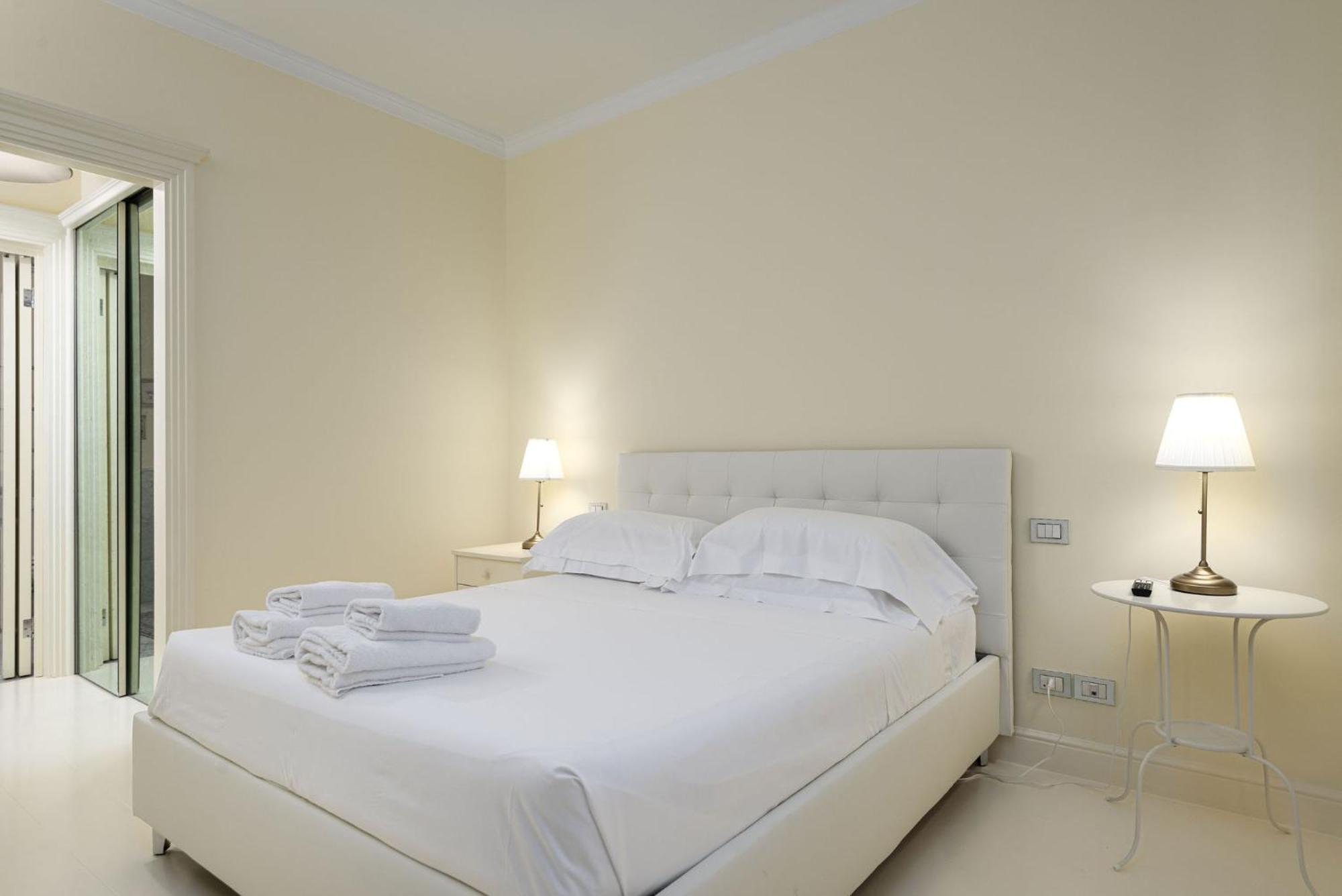 Unyca - Luxury Central Suite Florence Exterior photo